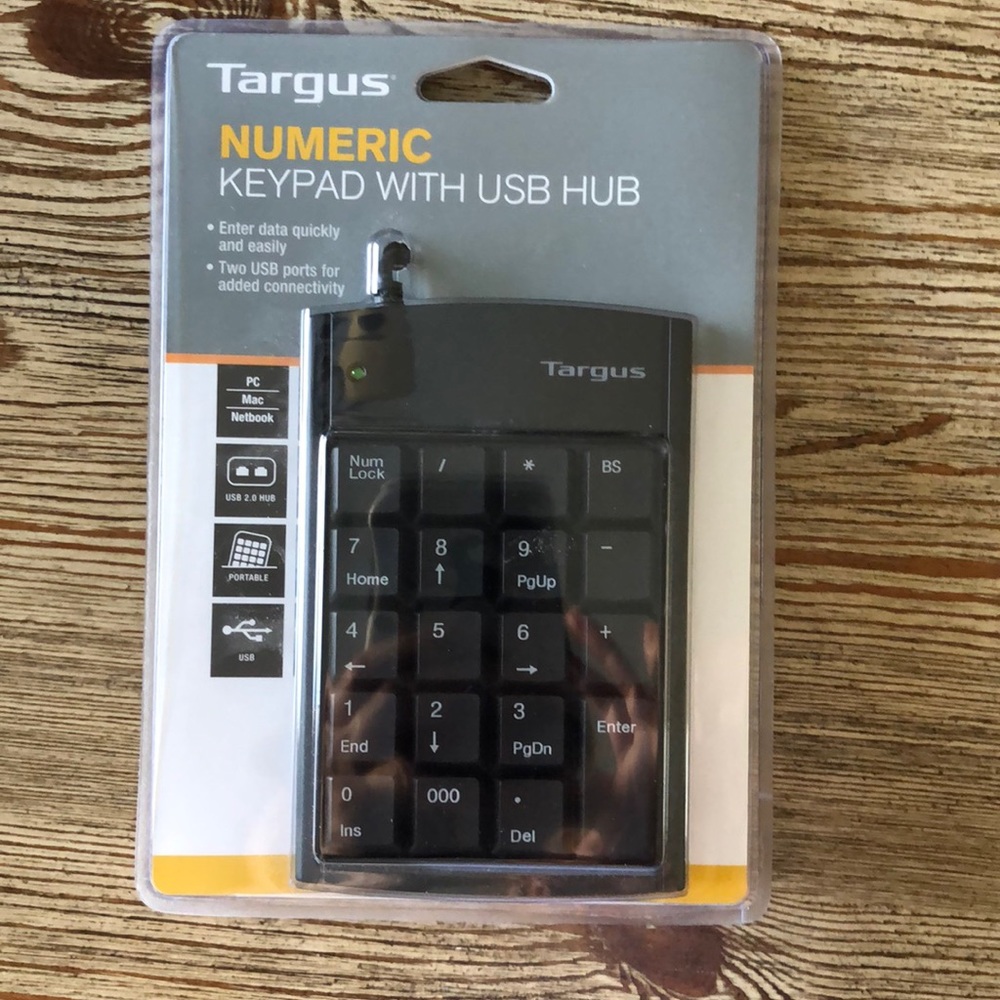 Targus Ultra Mini USB Keypad USB Port Connector Plug Play PC MAC 10 Key PAUK10U